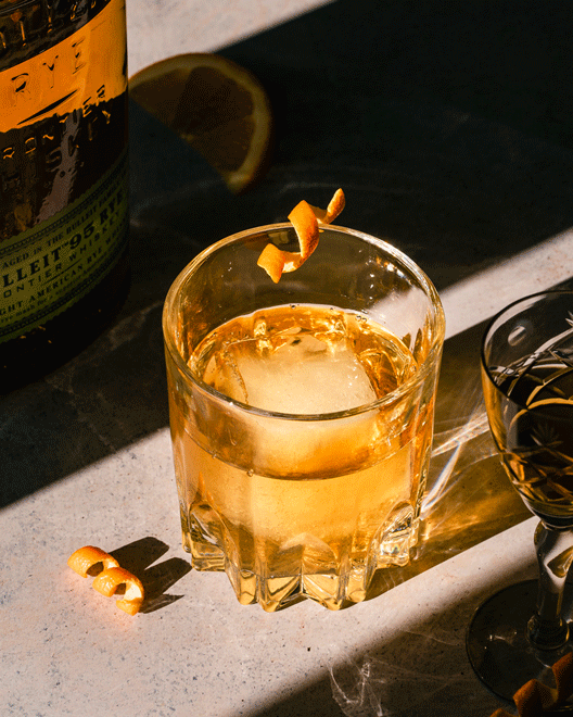 Drinks stop motion GIF of whiskey on the rocks